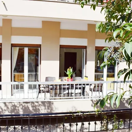 דירה Nama -central Vacation With Free Parking Only 900m Far From Venetian Port And Beach!