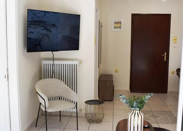 Nama -central Vacation With Free Parking Only 900m Far From Venetian Port And Beach! דירה חאניה