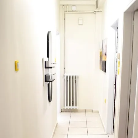Apartment Nama -central Vacation With Free Parking Only 900m Far From Venetian Port And Beach! *