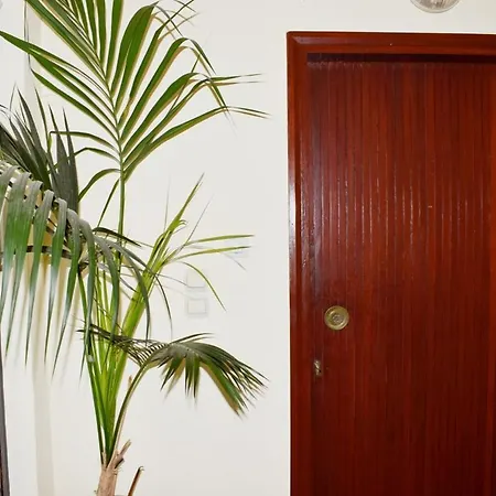 Nama -central Vacation With Free Parking Only 900m Far From Venetian Port And Beach! Apartment *