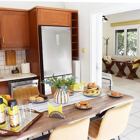 Nama -central Vacation With Free Parking Only 900m Far From Venetian Port And Beach! خانيا